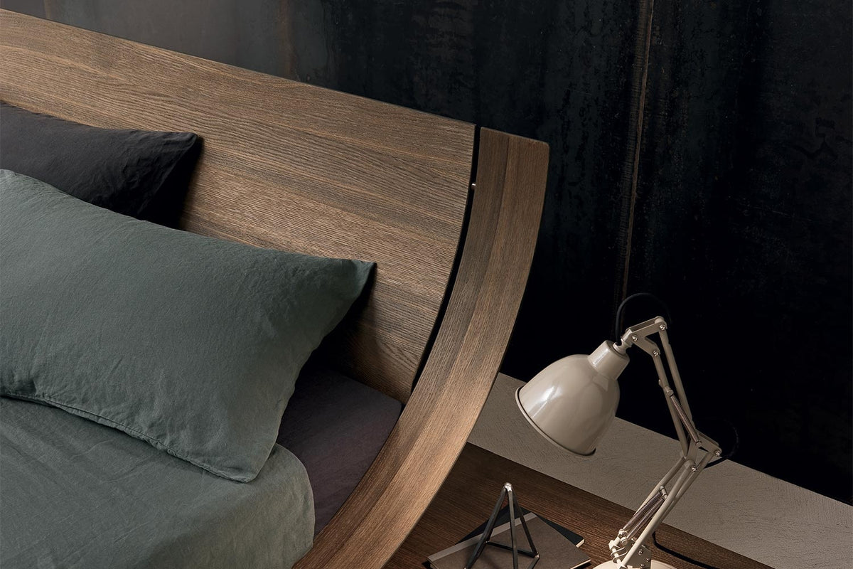 Wooden curve Master bed- 160*200*120cm